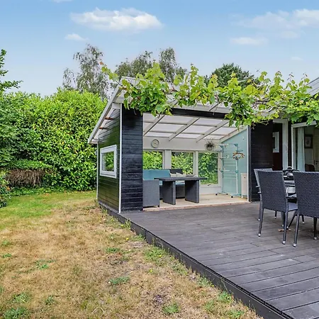 Birge - 600m From The Sea By Interhome